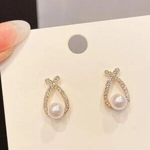 Light Luxury Stud Earrings Women's Pearl Earrings